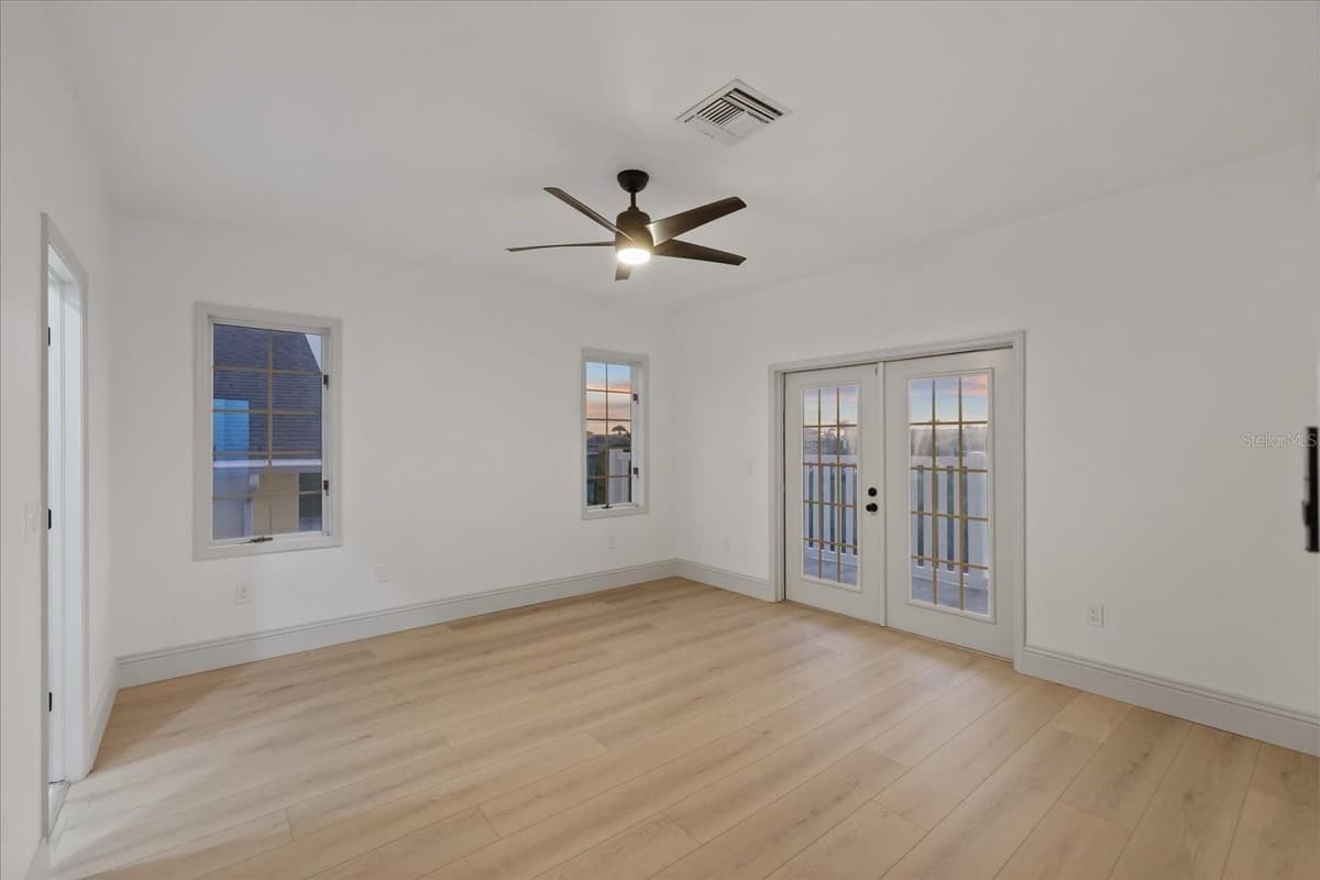 6121 BAYSIDE DRIVE — photo 62 of 91