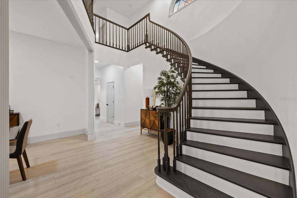 6121 BAYSIDE DRIVE — photo 5 of 91