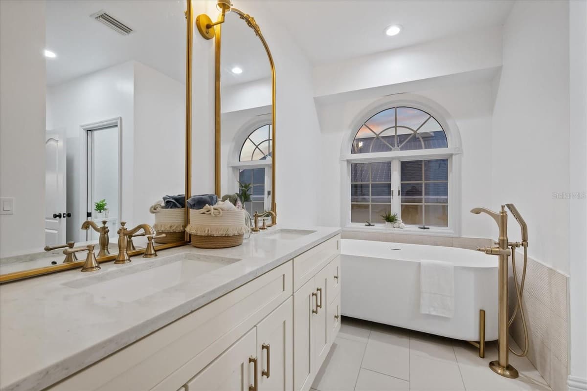 6121 BAYSIDE DRIVE — photo 49 of 91