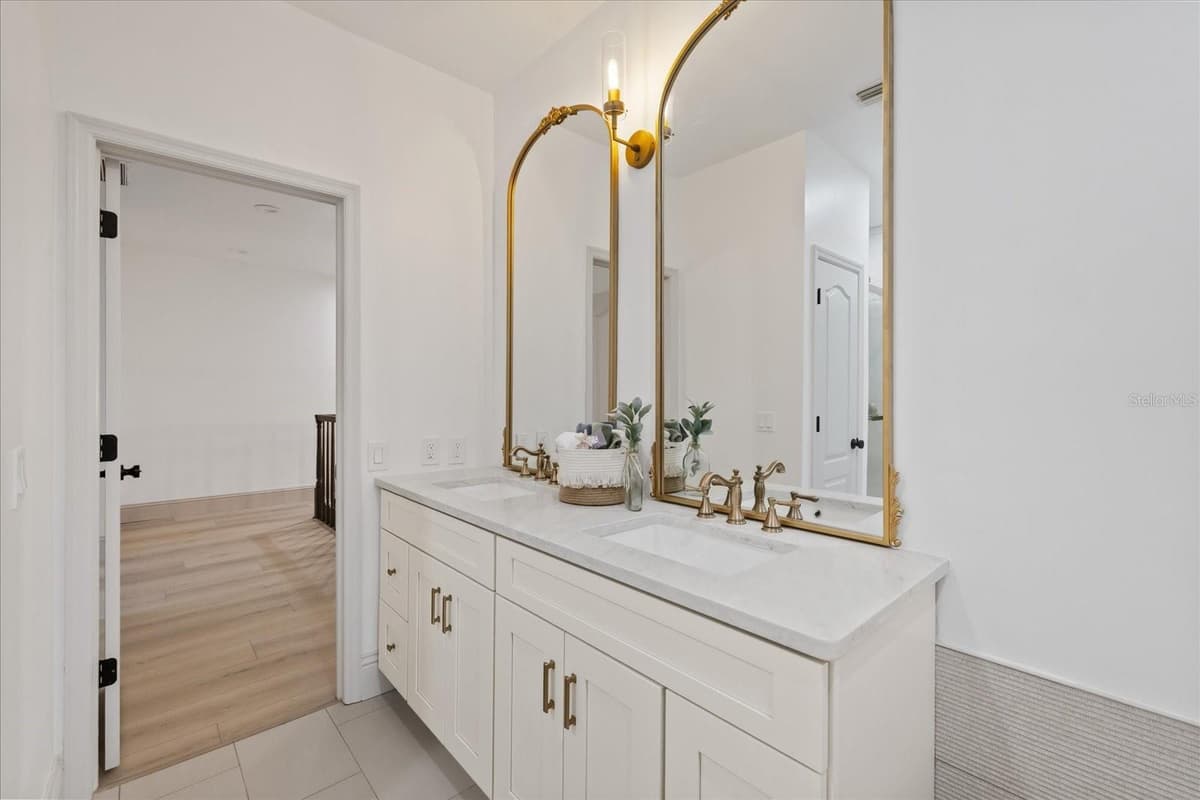 6121 BAYSIDE DRIVE — photo 54 of 91