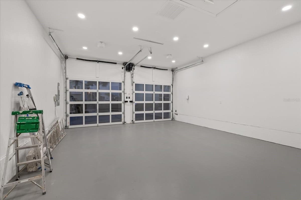 6121 BAYSIDE DRIVE — photo 79 of 91