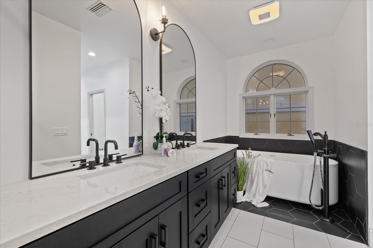 6121 BAYSIDE DRIVE — photo 44 of 91