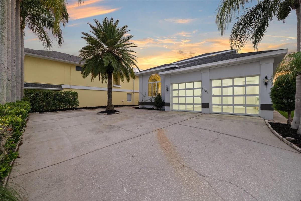 6121 BAYSIDE DRIVE — photo 67 of 91