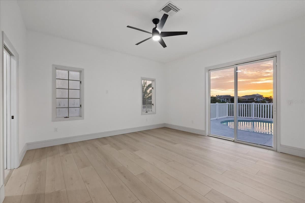 6121 BAYSIDE DRIVE — photo 37 of 91