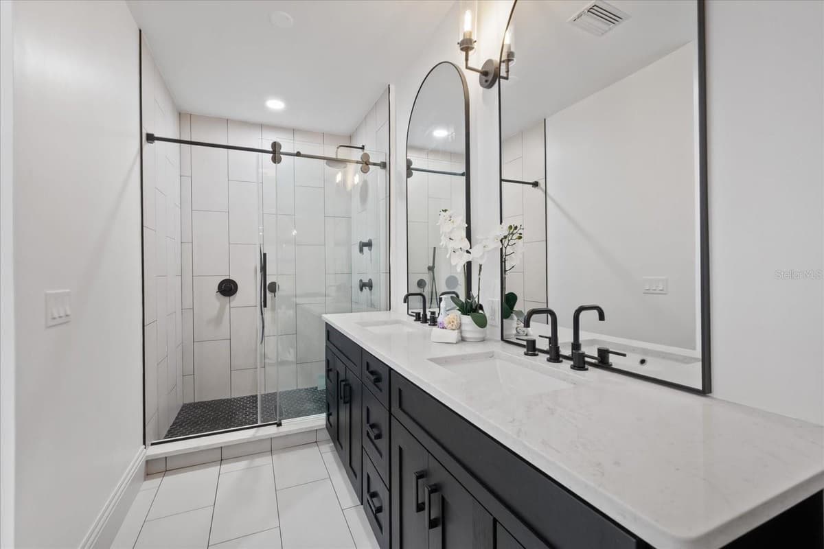 6121 BAYSIDE DRIVE — photo 43 of 91
