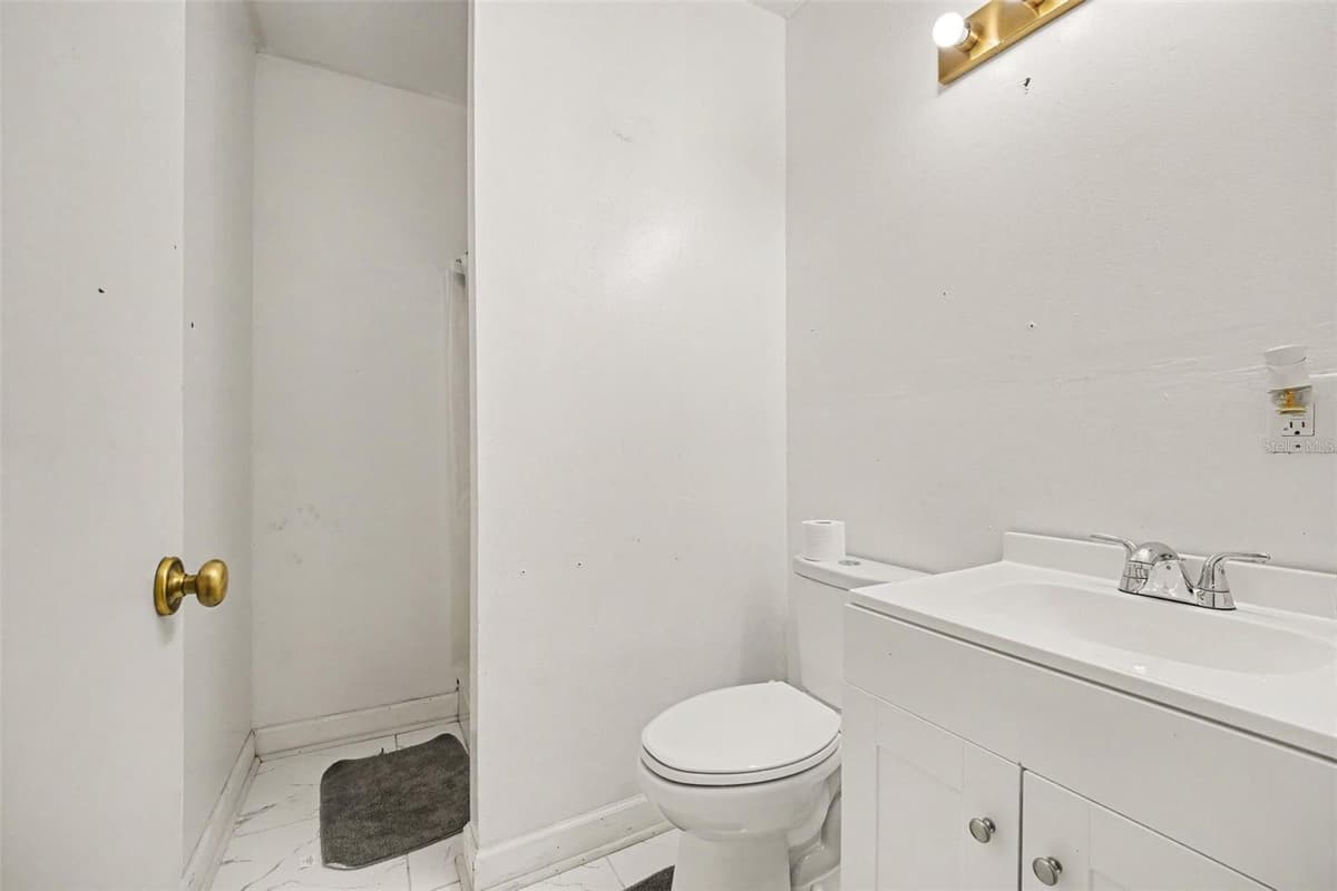 5710 BARNA AVENUE — photo 17 of 33