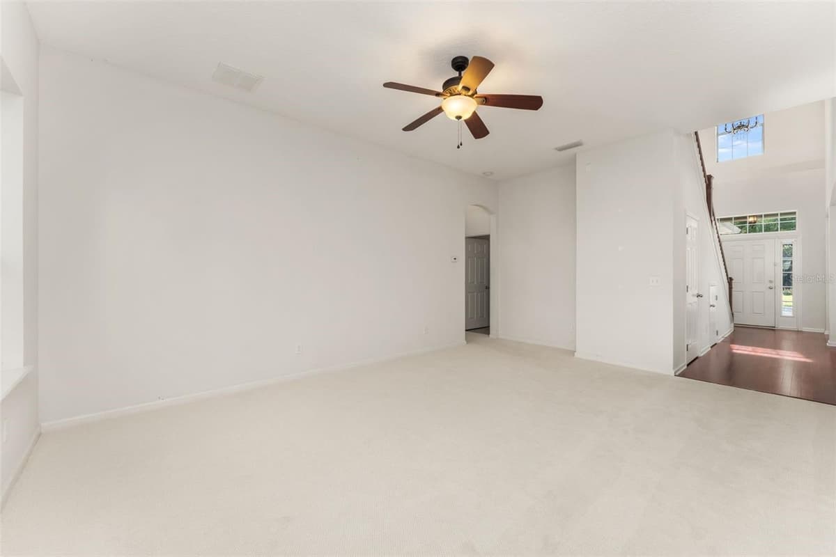 8223 53RD STREET — photo 11 of 35