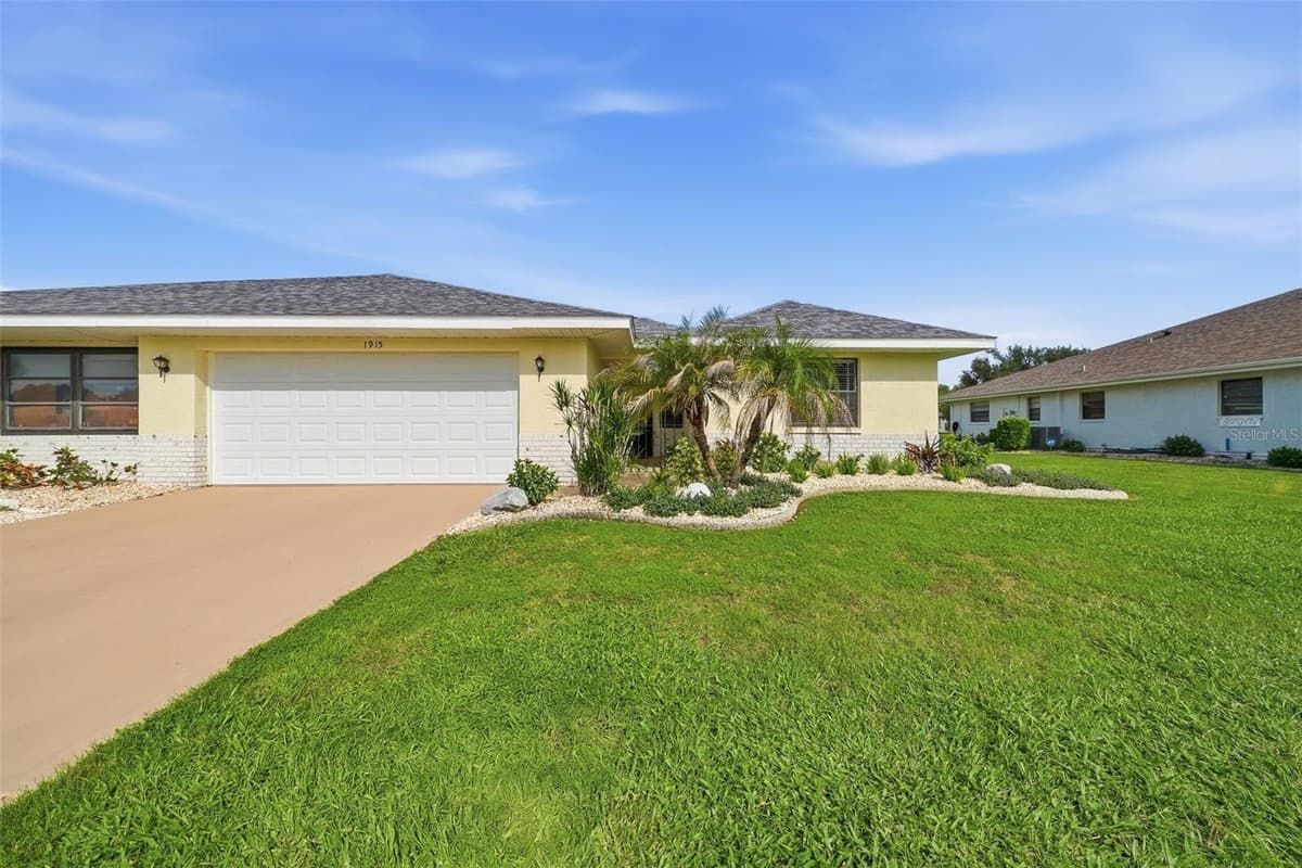 1915 DEL WEBB BOULEVARD — photo 3 of 44