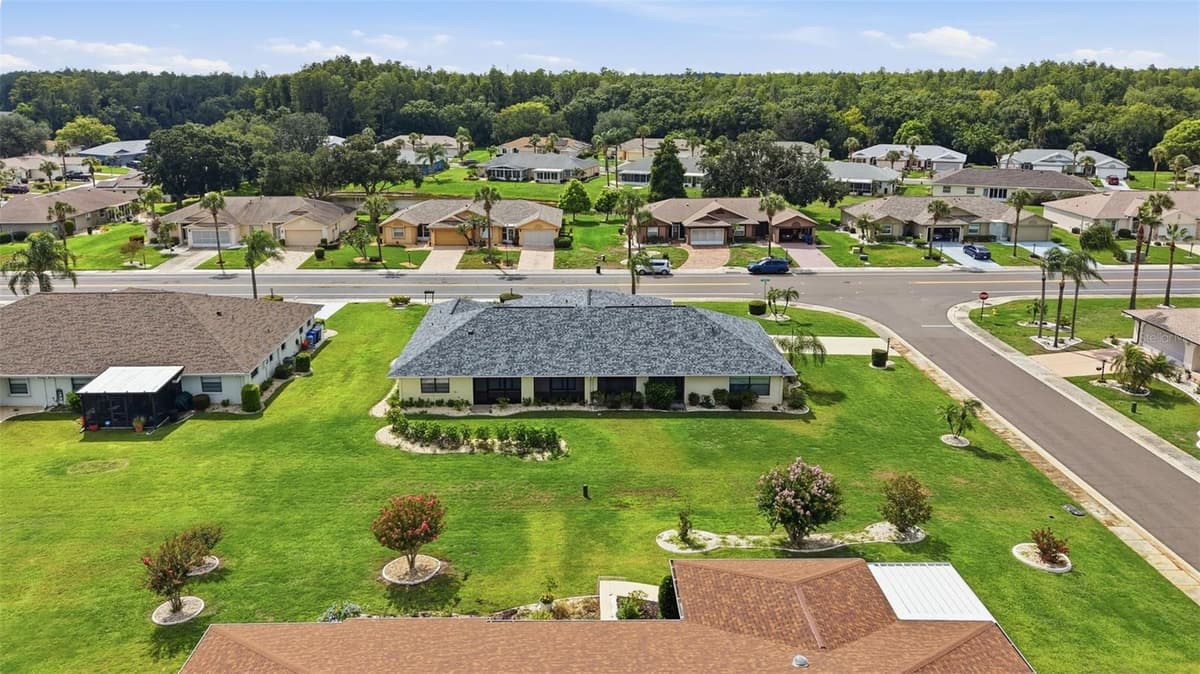 1915 DEL WEBB BOULEVARD — photo 39 of 44