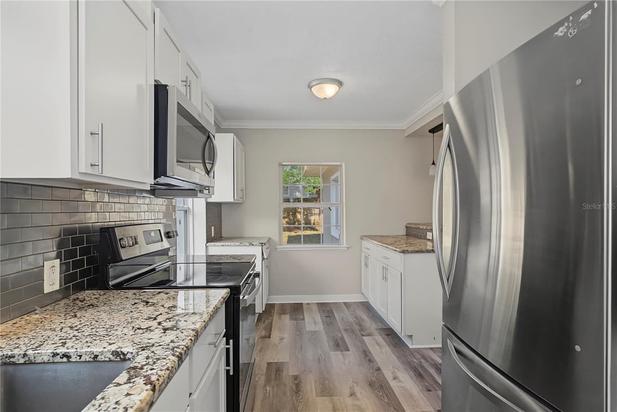 205 FOUNTAIN STREET — photo 11 of 34