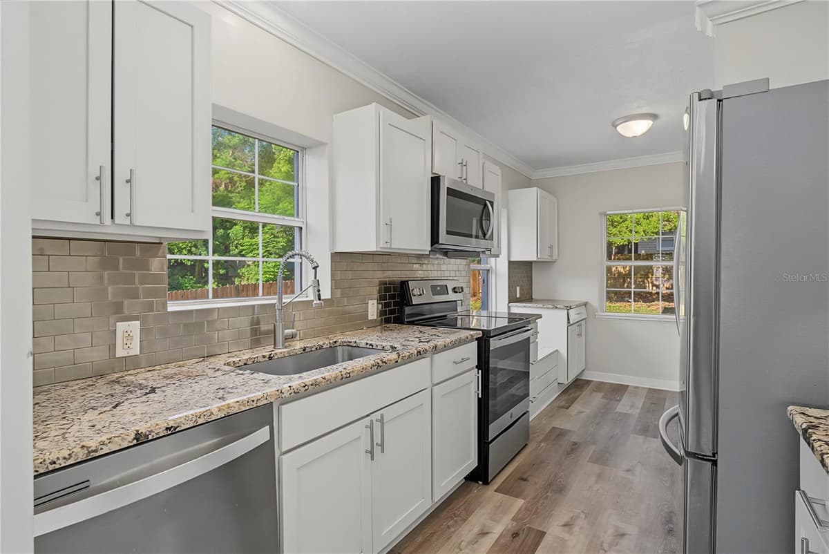 205 FOUNTAIN STREET — photo 10 of 34