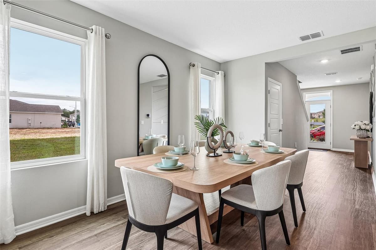 5568 TAVERNA LOOP — photo 8 of 37