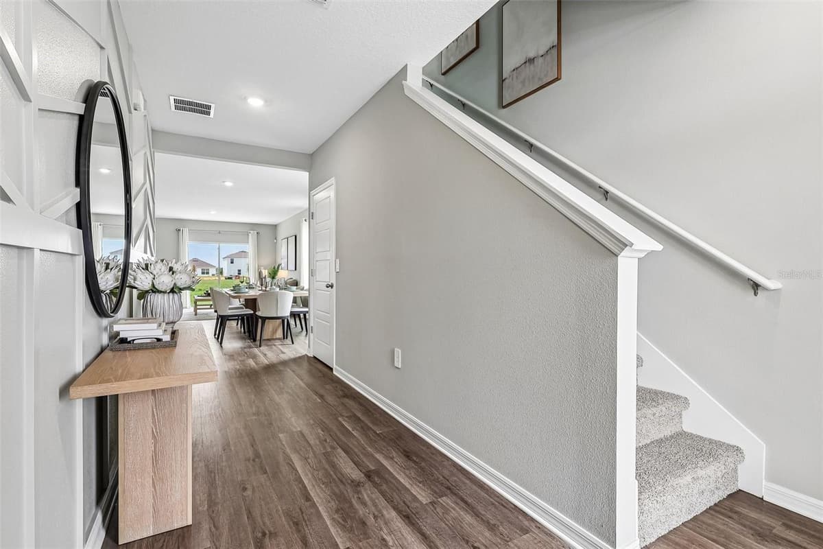 5568 TAVERNA LOOP — photo 2 of 37