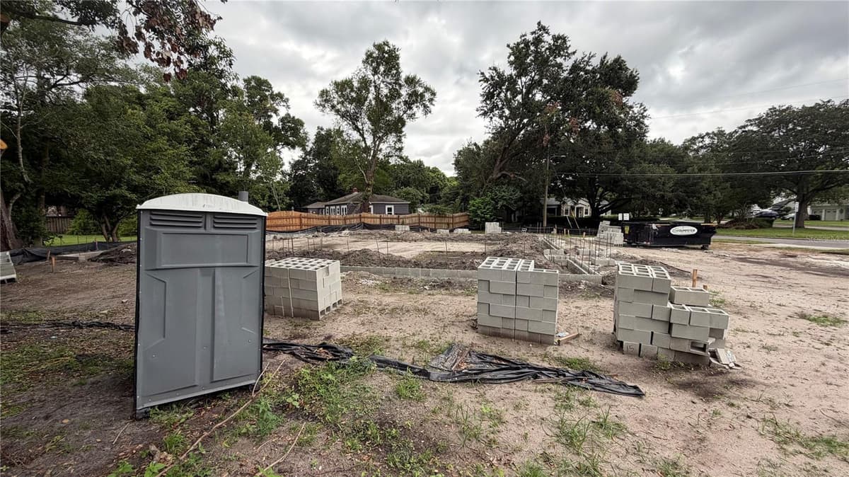 826 GARDEN PLAZA — photo 19 of 22