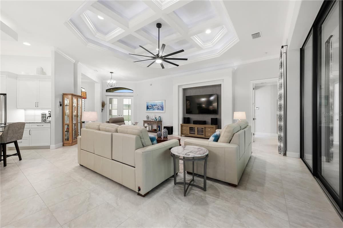 5072 SAN MASSIMO DRIVE — photo 8 of 41