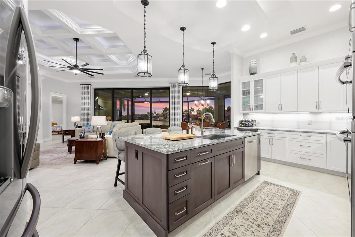 5072 SAN MASSIMO DRIVE — photo 11 of 41