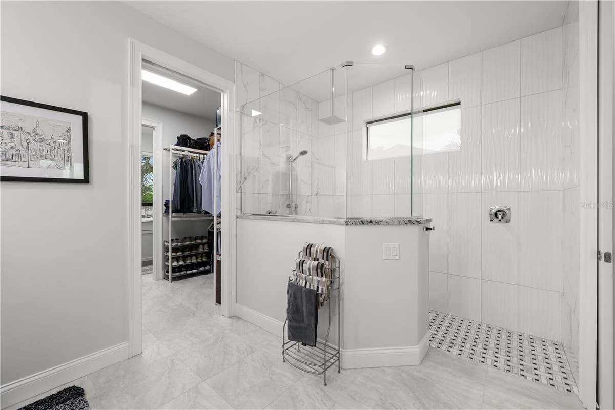 5072 SAN MASSIMO DRIVE — photo 16 of 41