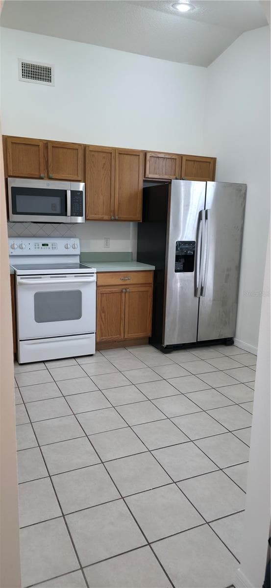 2160 EOLA COURT — photo 6 of 39