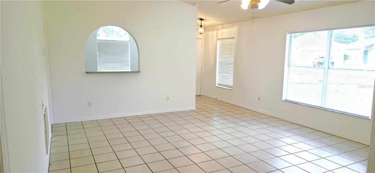 2160 EOLA COURT — photo 10 of 39