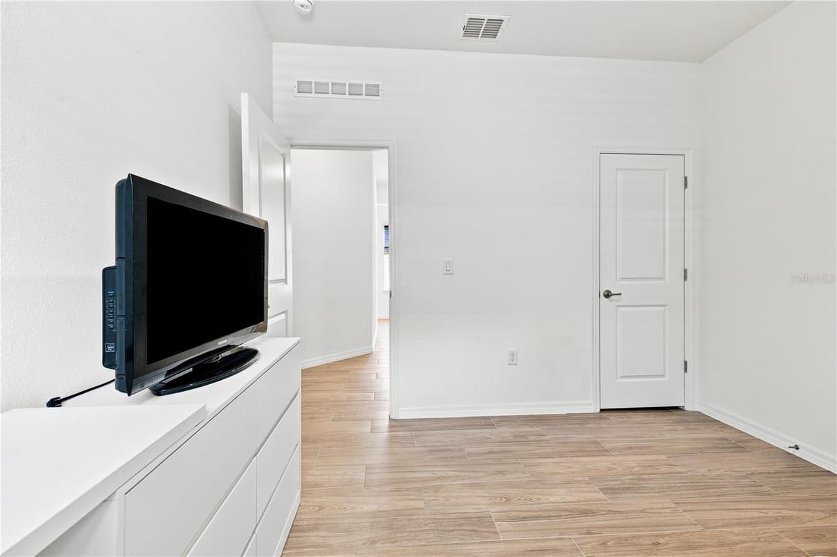 3963 SAGEFIELD DRIVE — photo 31 of 48