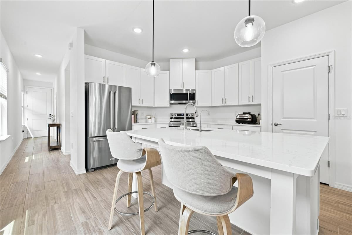 3963 SAGEFIELD DRIVE — photo 9 of 48