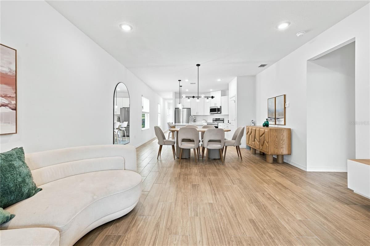 3963 SAGEFIELD DRIVE — photo 15 of 48