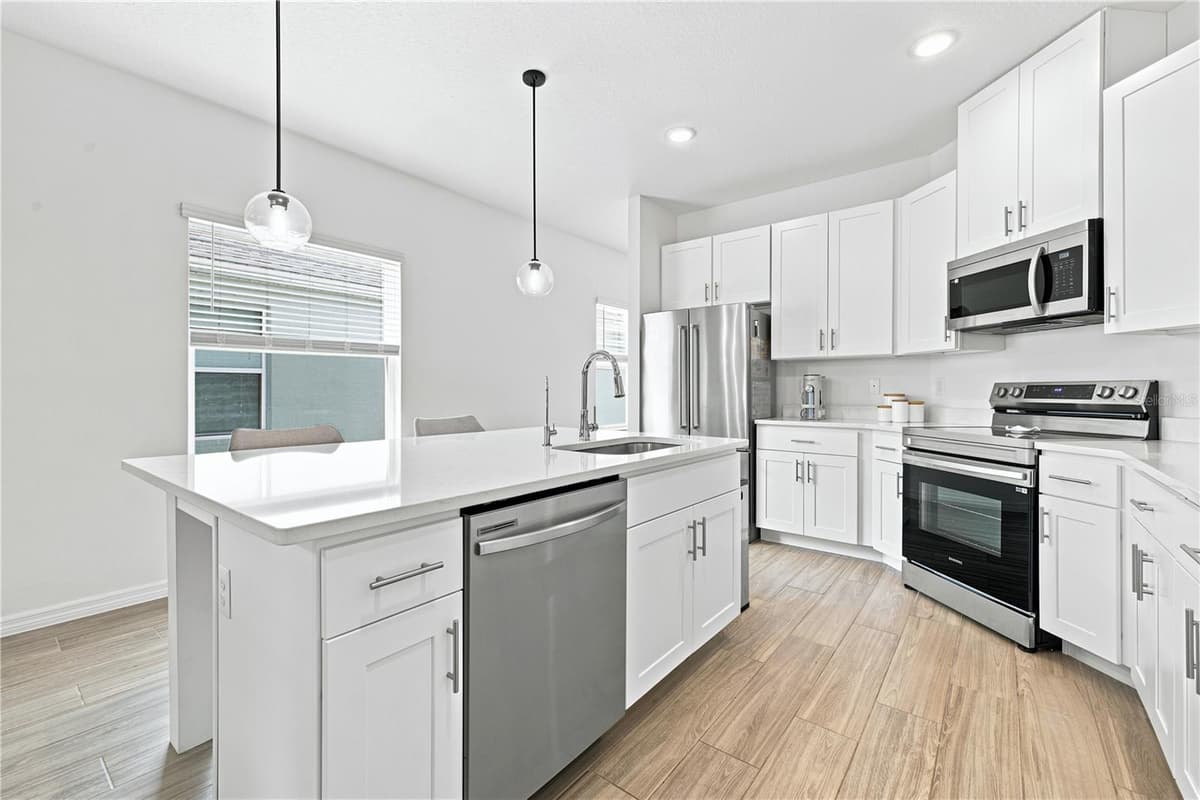 3963 SAGEFIELD DRIVE — photo 11 of 48