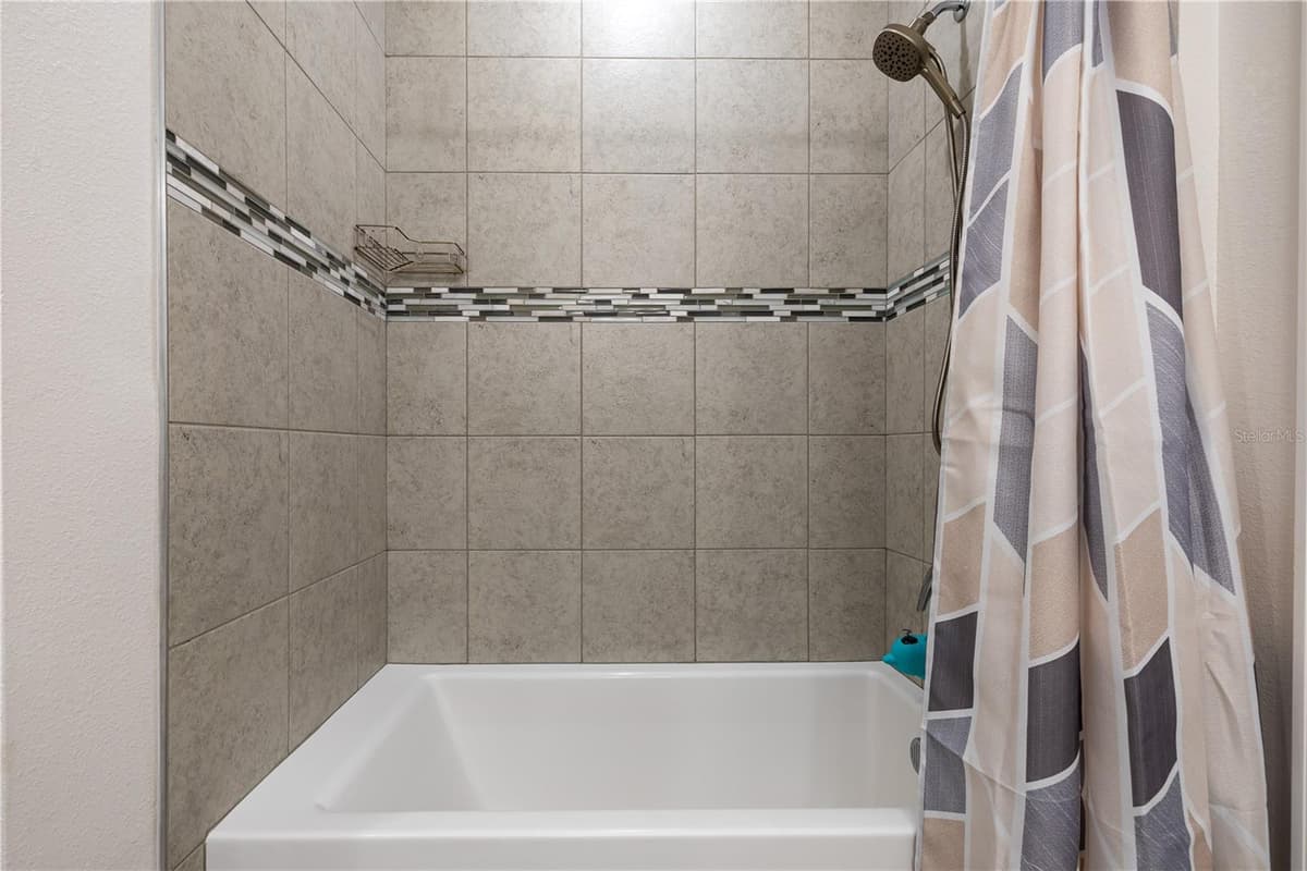 3963 SAGEFIELD DRIVE — photo 35 of 48