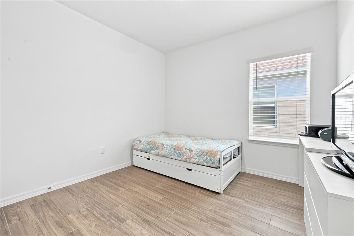 3963 SAGEFIELD DRIVE — photo 30 of 48