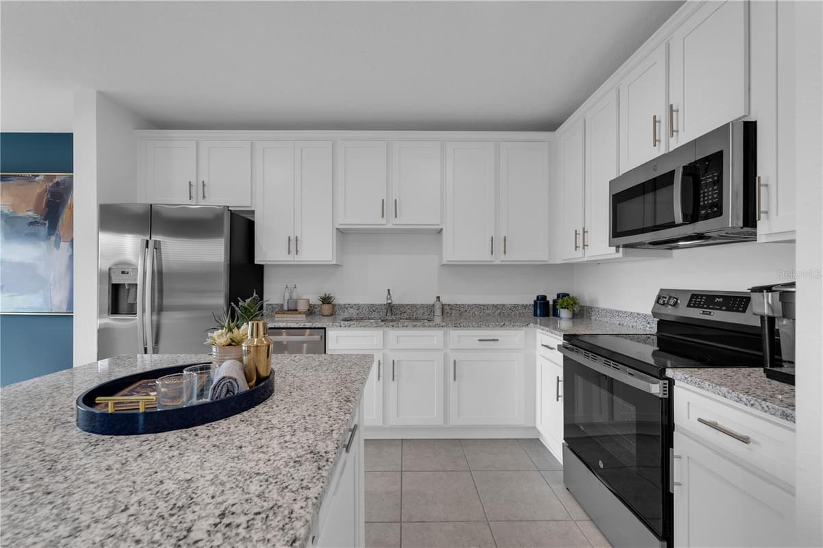 208 CUBAN ROYAL PALM WAY — photo 10 of 45