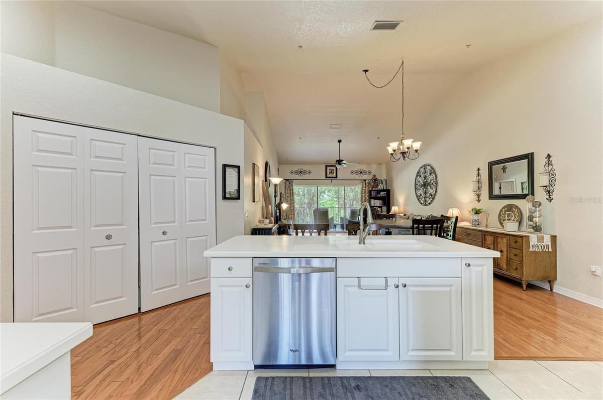 7126 CEDAR HOLLOW CIRCLE — photo 24 of 55