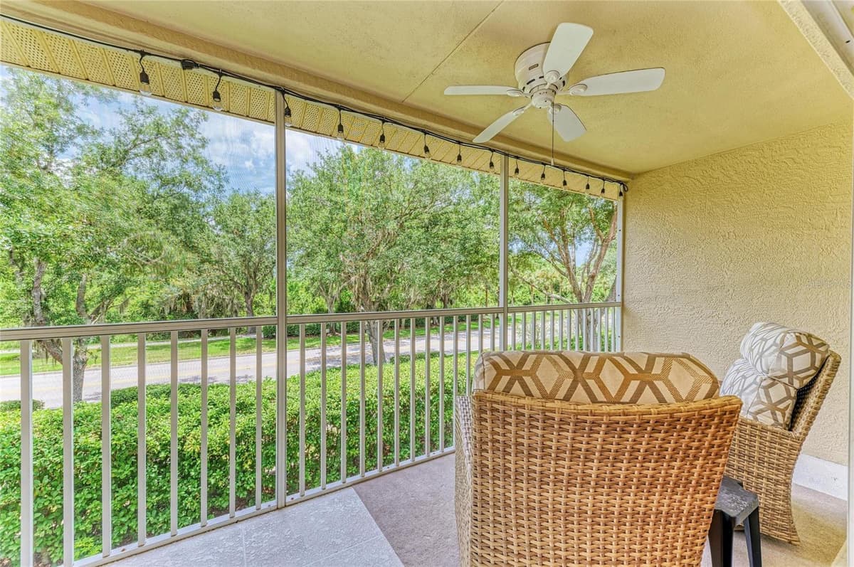 7126 CEDAR HOLLOW CIRCLE — photo 43 of 55