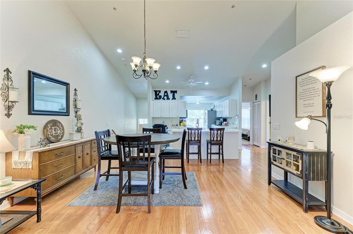 7126 CEDAR HOLLOW CIRCLE — photo 16 of 55