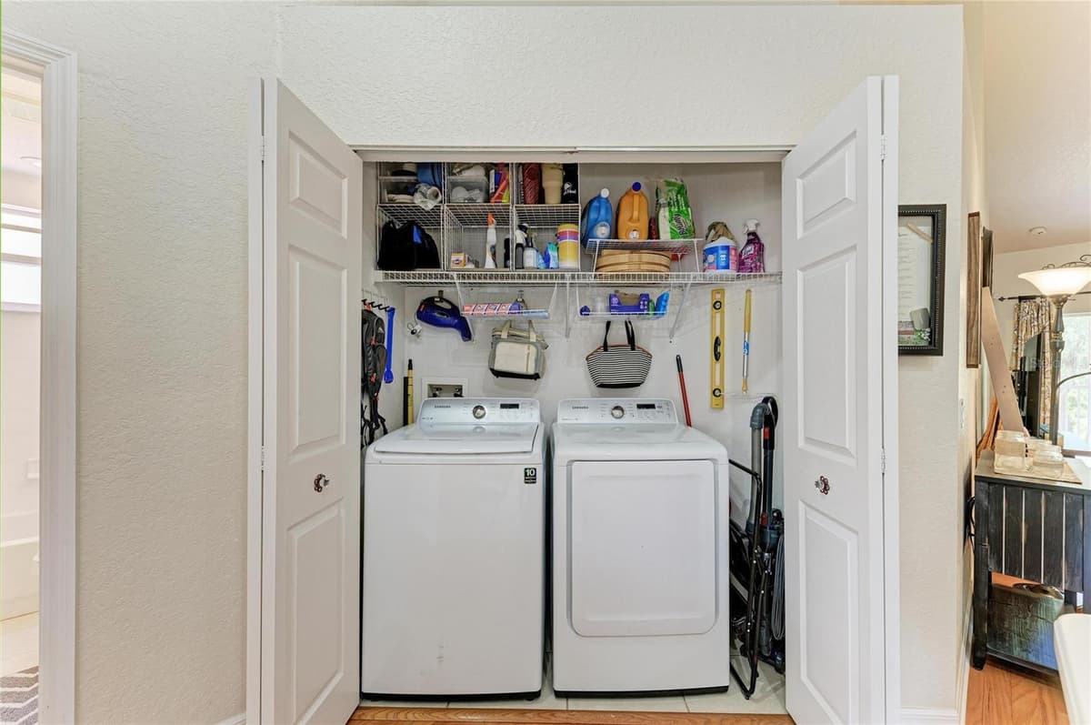 7126 CEDAR HOLLOW CIRCLE — photo 42 of 55