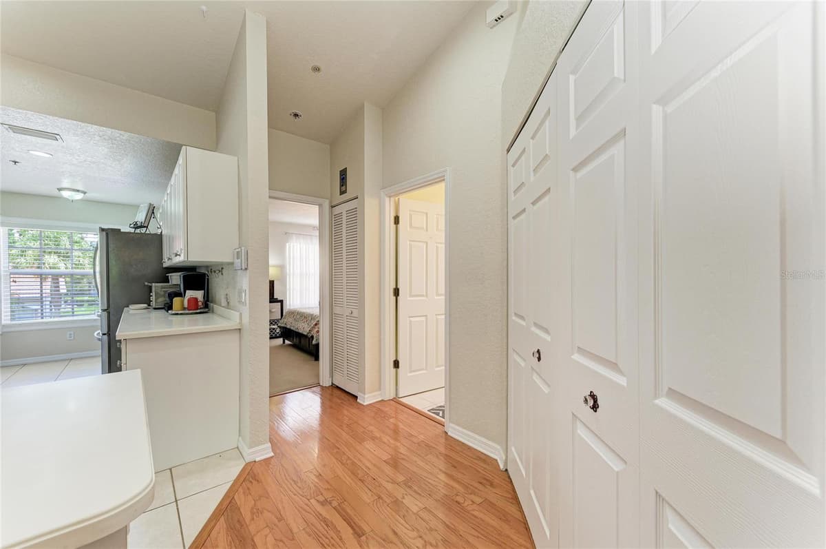 7126 CEDAR HOLLOW CIRCLE — photo 37 of 55