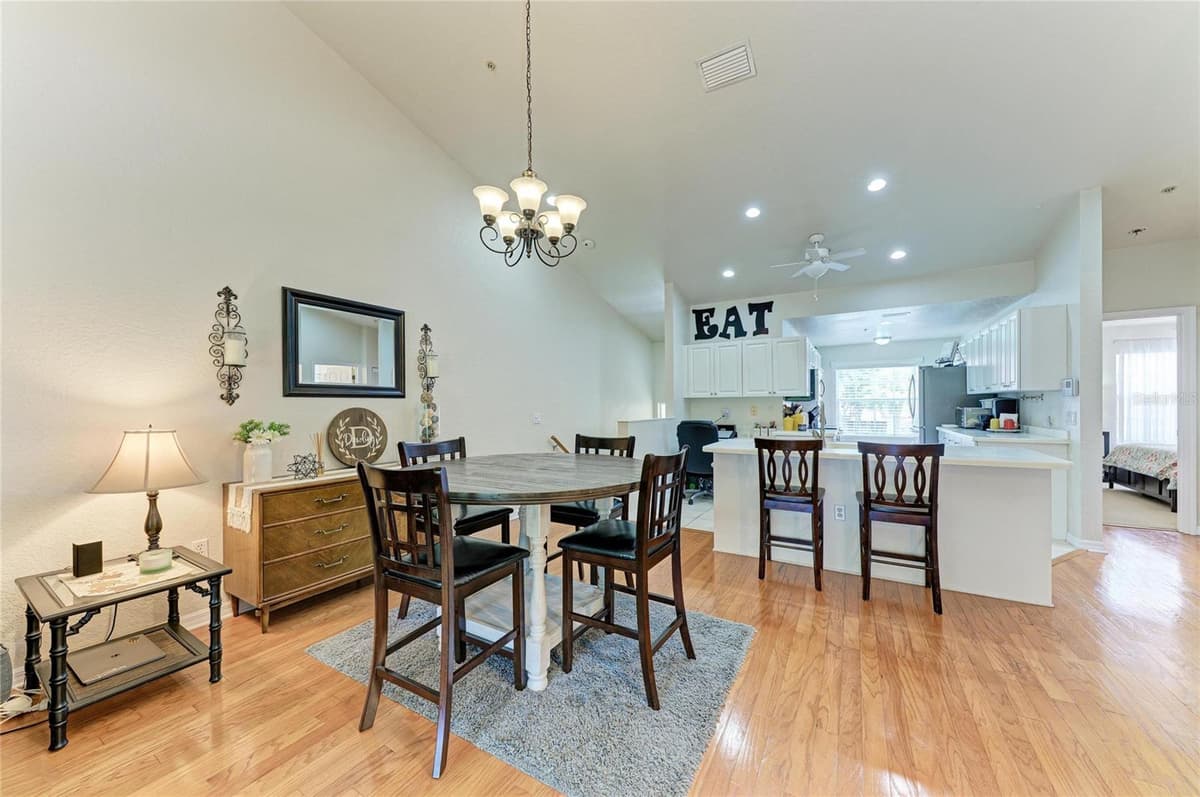 7126 CEDAR HOLLOW CIRCLE — photo 15 of 55