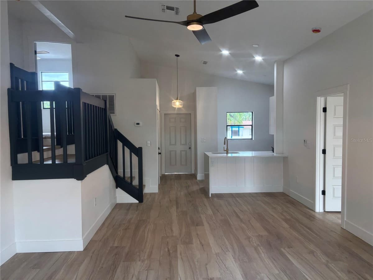 1107 GOSHEN ROAD — photo 4 of 29