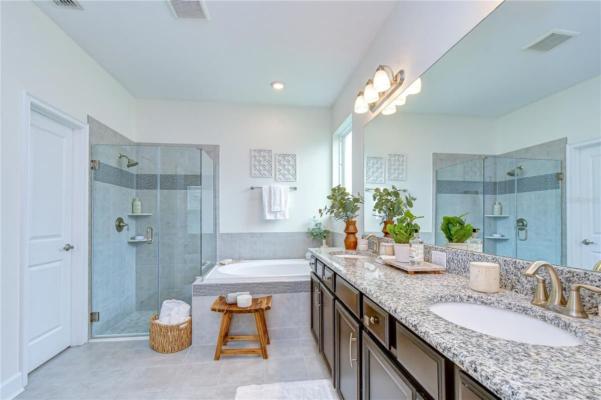 4749 ROLLING GREEN DRIVE — photo 16 of 35