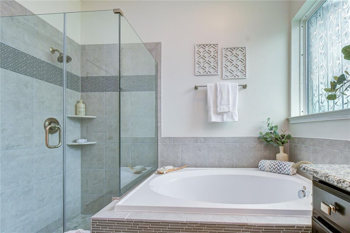 4749 ROLLING GREEN DRIVE — photo 17 of 35