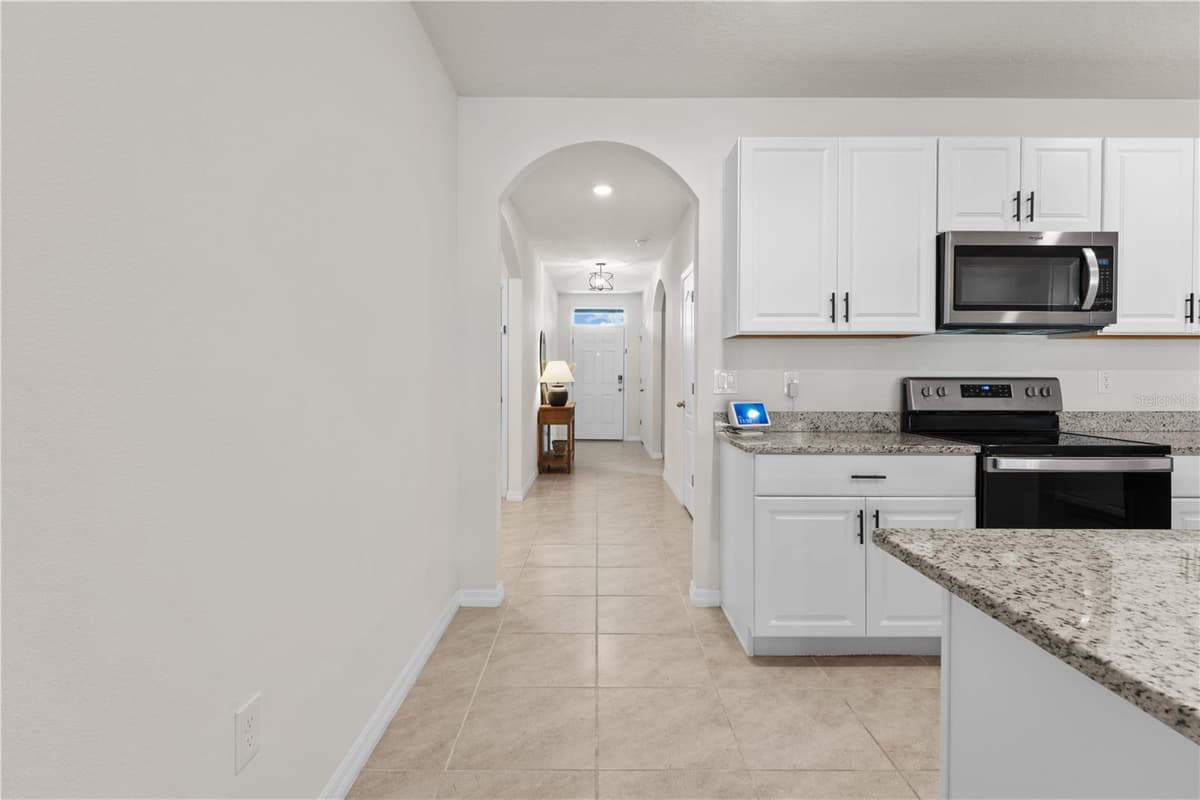 907 GUADALUPE — photo 11 of 49