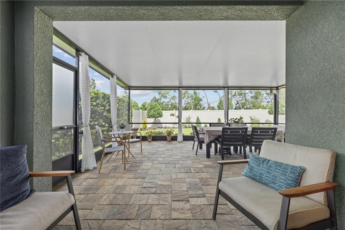 907 GUADALUPE — photo 37 of 49