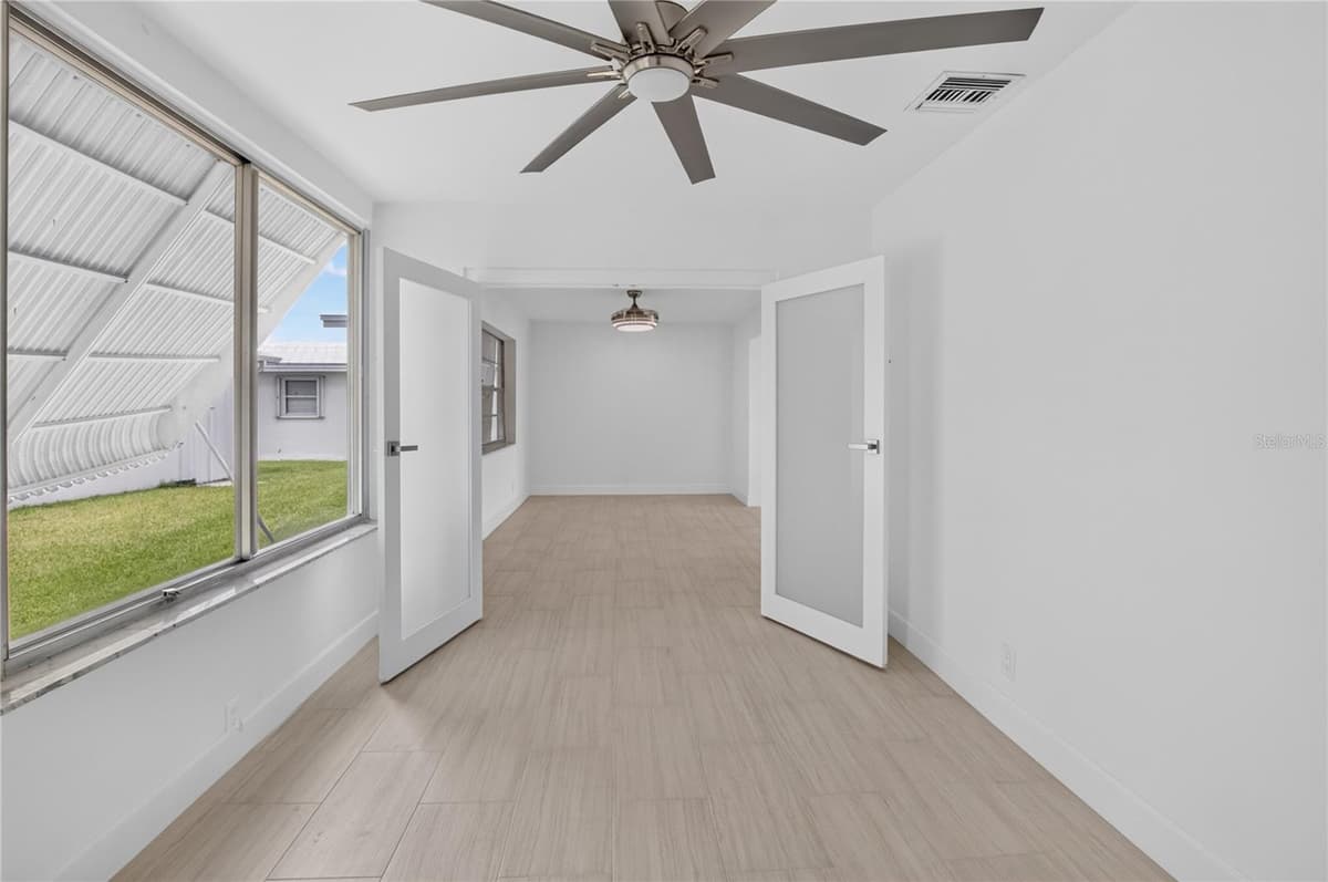 719 18TH STREET — photo 18 of 43