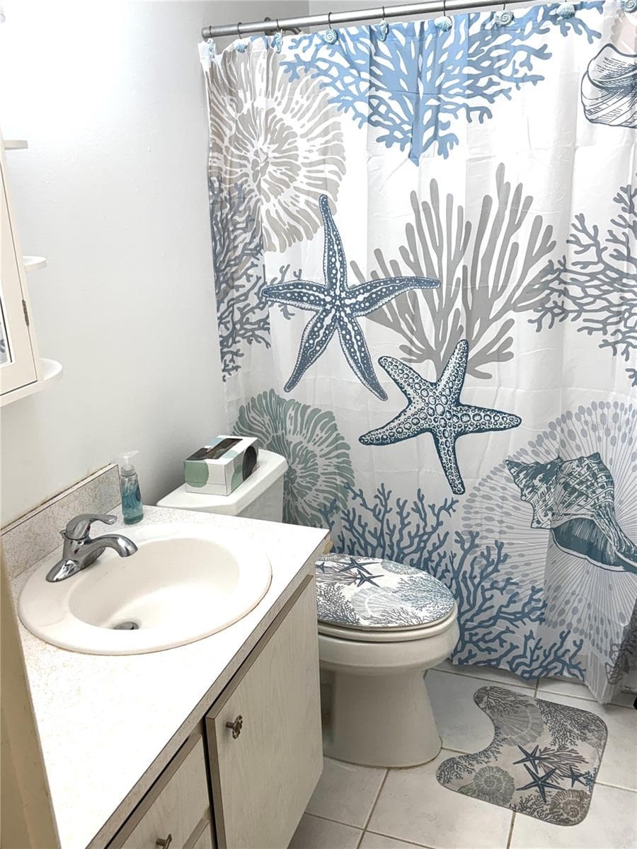 390 301 BOULEVARD — photo 14 of 25
