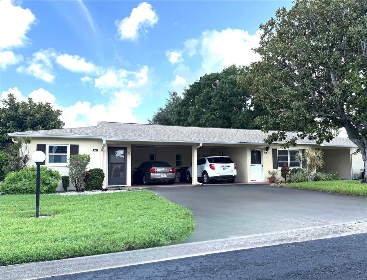 390 301 BOULEVARD — photo 1 of 25