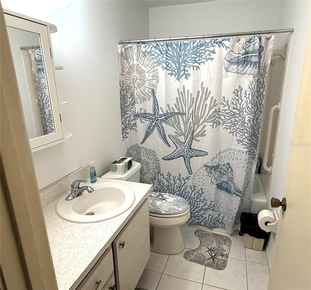 390 301 BOULEVARD — photo 13 of 25