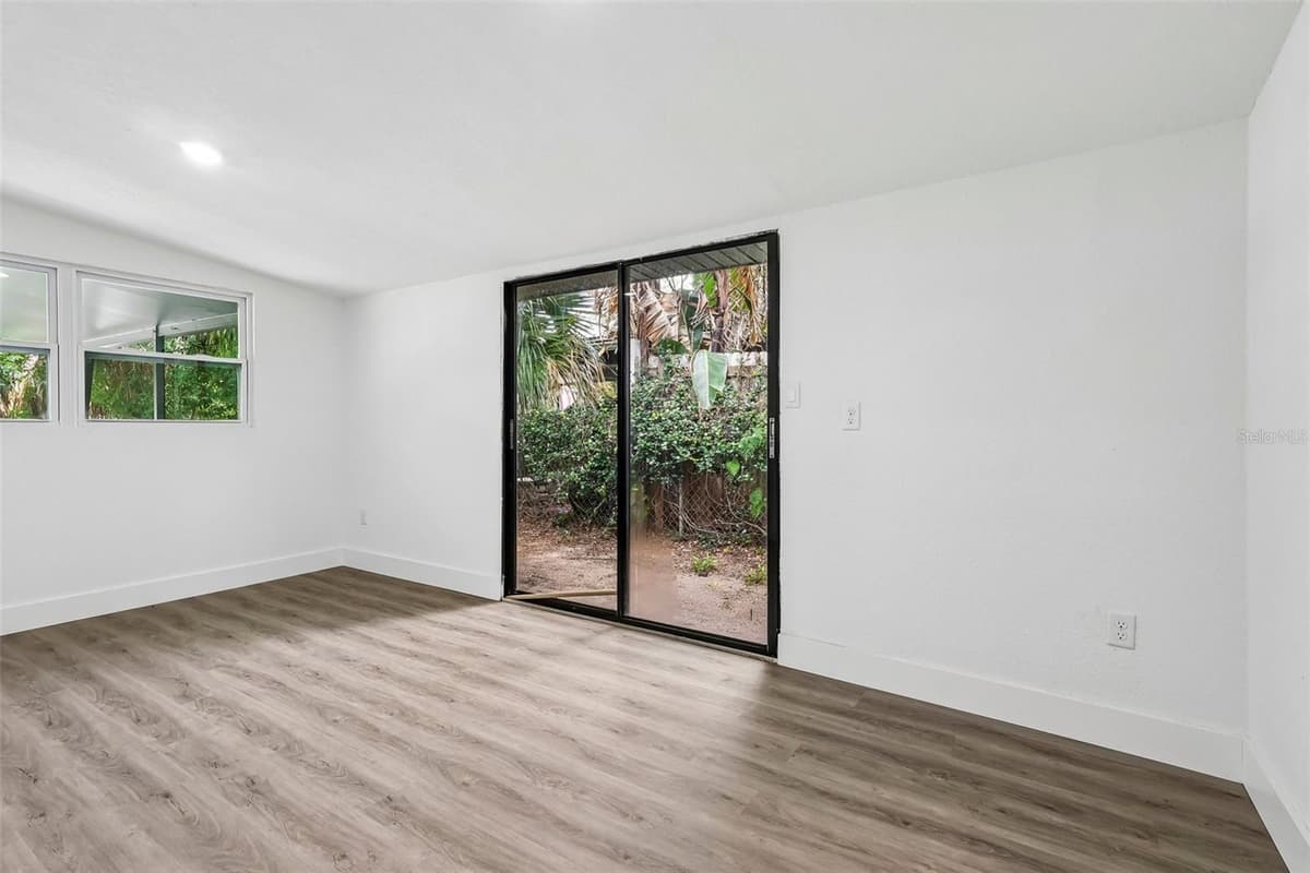 1207 32ND STREET — photo 10 of 20