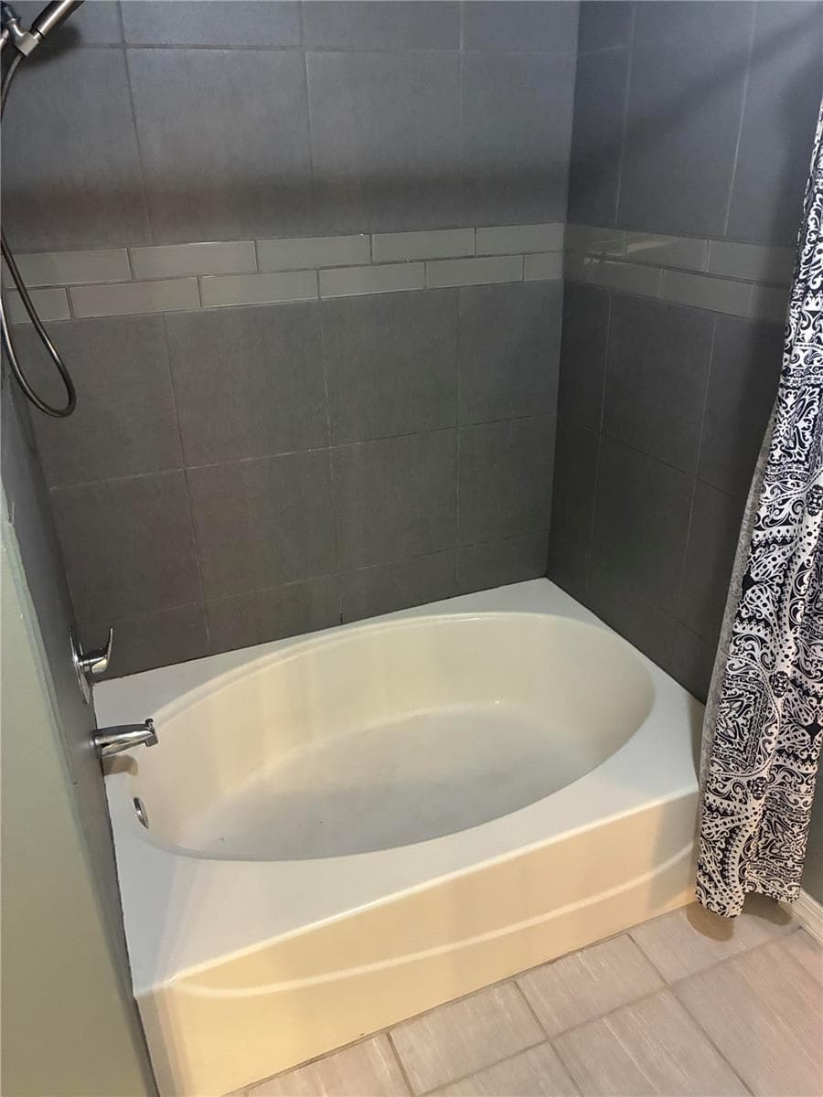 3315 PARKCHESTER SQUARE BOULEVARD — photo 16 of 23