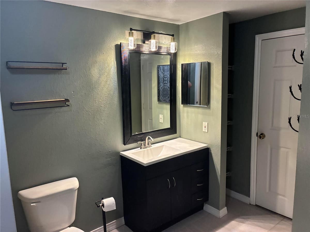 3315 PARKCHESTER SQUARE BOULEVARD — photo 15 of 23