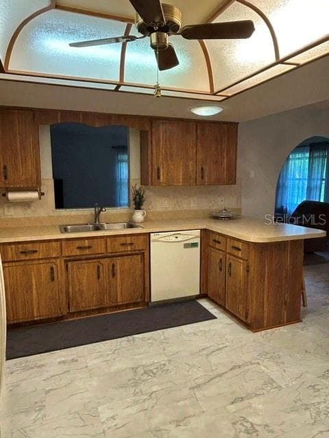 10335 ABBY DRIVE — photo 10 of 64