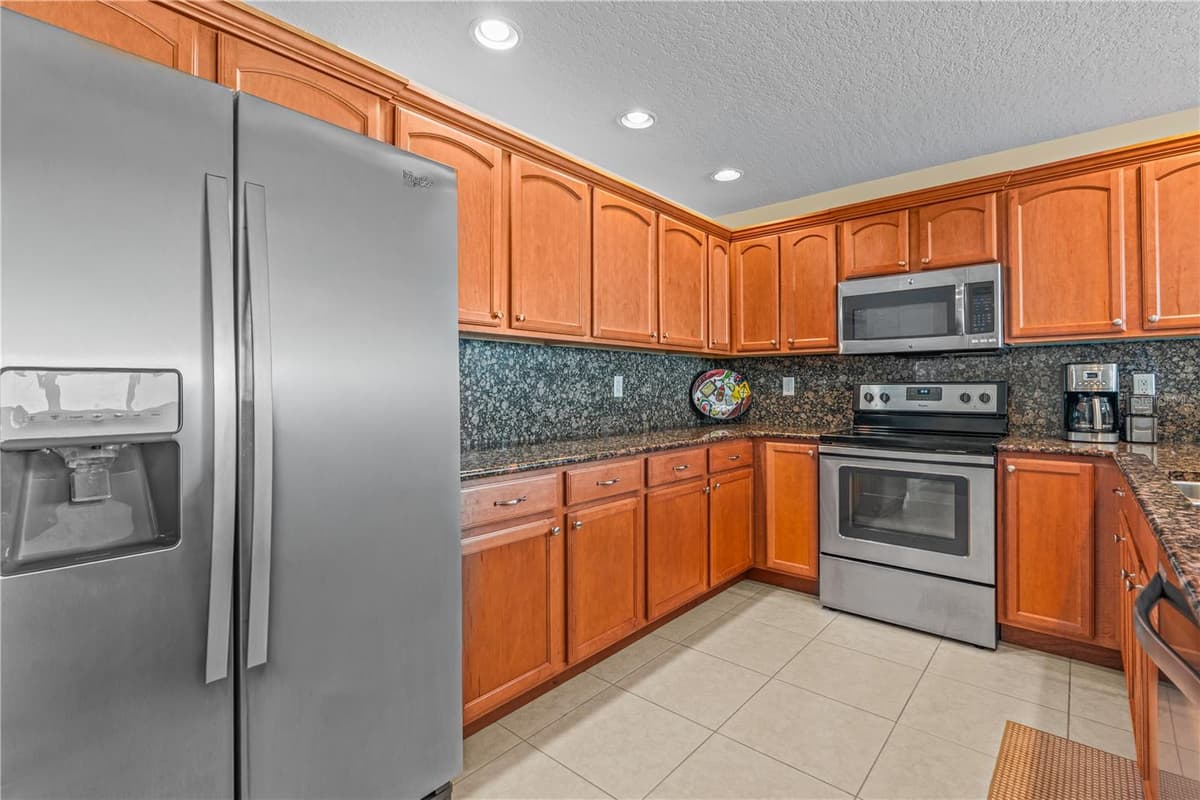 1705 ATLANTIC AVENUE — photo 19 of 57